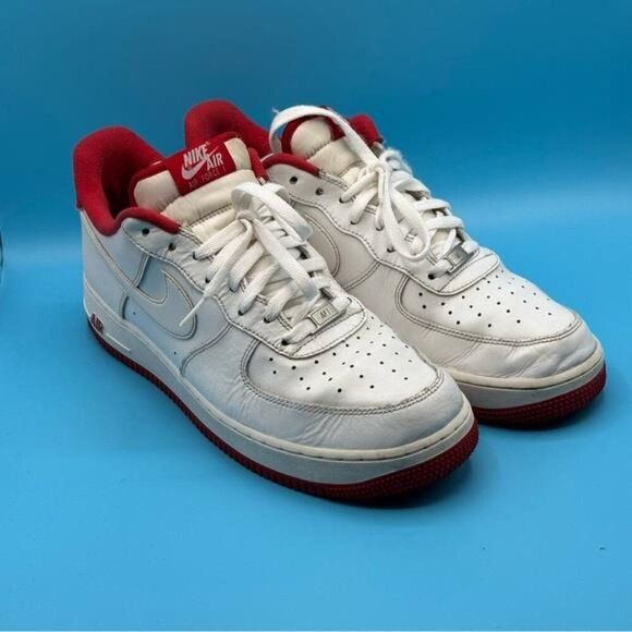 Nike Air‎ Men's White and Red Sneakers - Picture 4 of 4